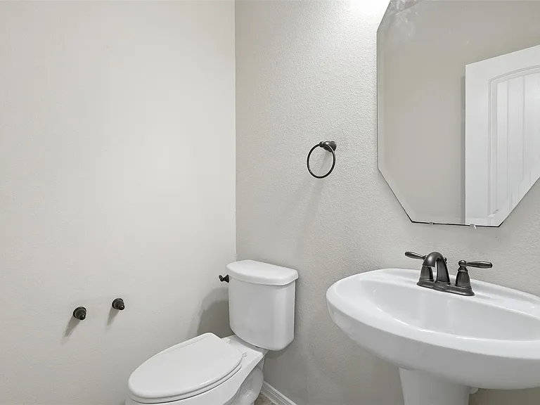 22943 Dale River Rd — Photo 5