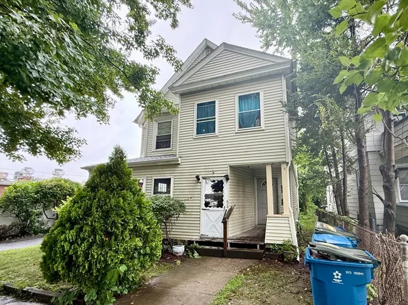 96 Fairview Ave, West Springfield, MA 01089