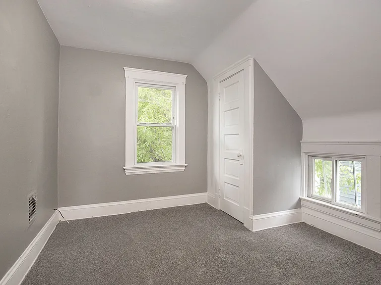 7411 Brinsmade Ave — Photo 19