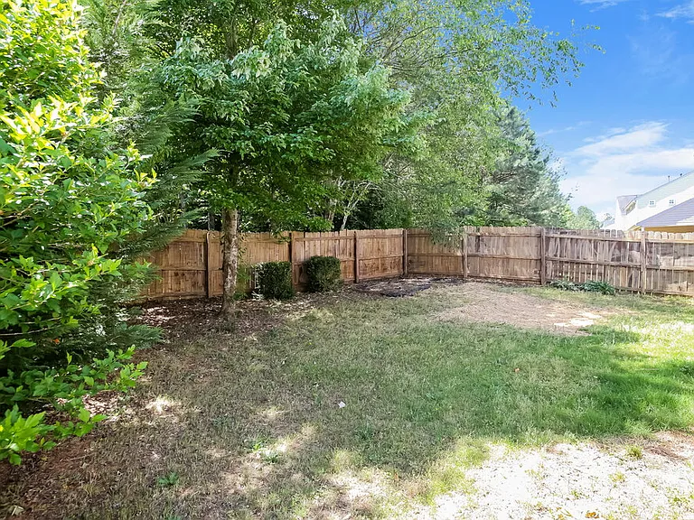 136 Oak Grove Pl — Photo 17