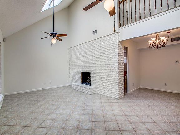 4th image of 711 White Oak Ln
