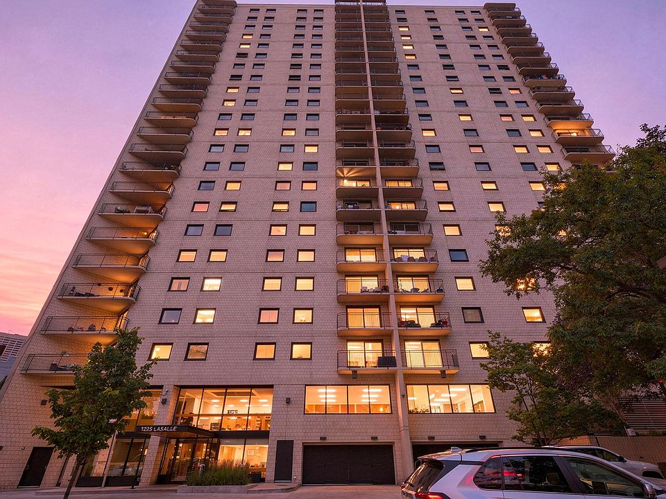 1st image of 1225 Lasalle Ave APT 1502