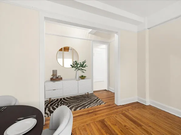 325 East 41st Street image 2 of 6