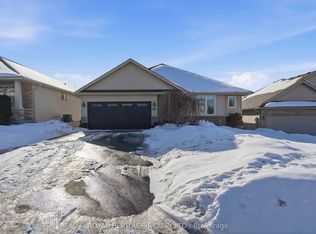 12 Meagan Ln, Quinte West, ON K0K 2C0