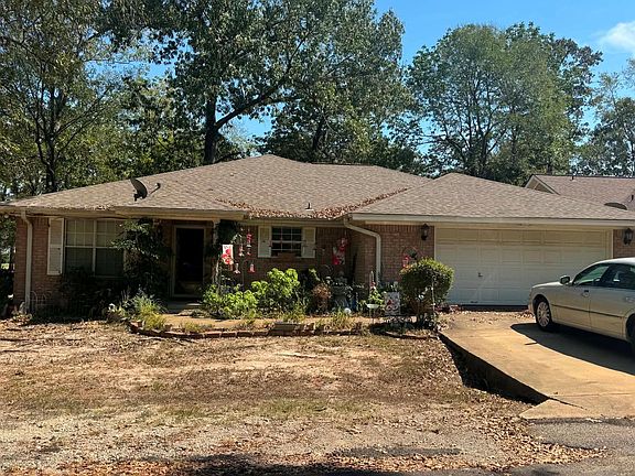 2nd image of 267 Broadmoor Dr