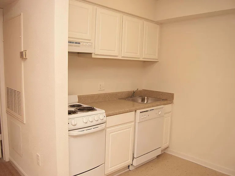 1441 Lake Ave. — Photo 22