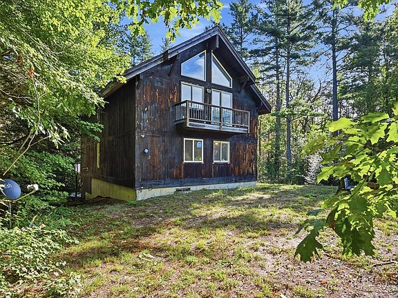 3rd image of 21 Stone Hill Rd
