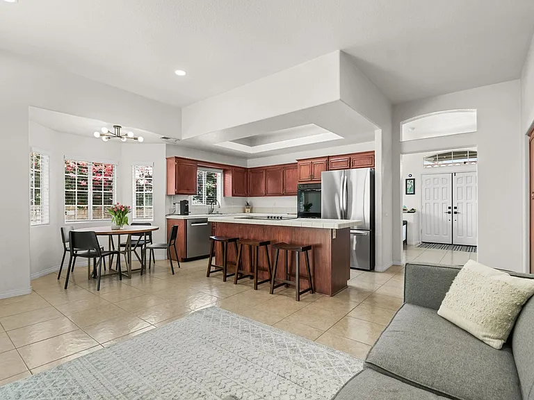 870 Bracero Pl — Photo 15