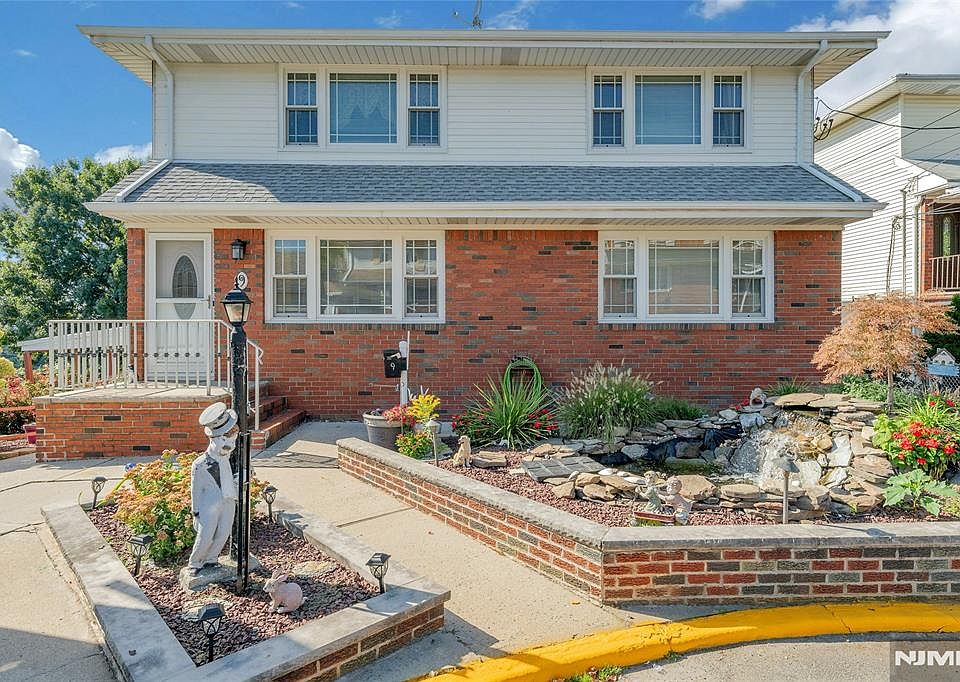 1st image of 9 Carlen Court