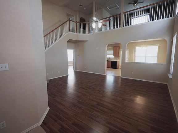 3rd image of 10704 Harley Ave