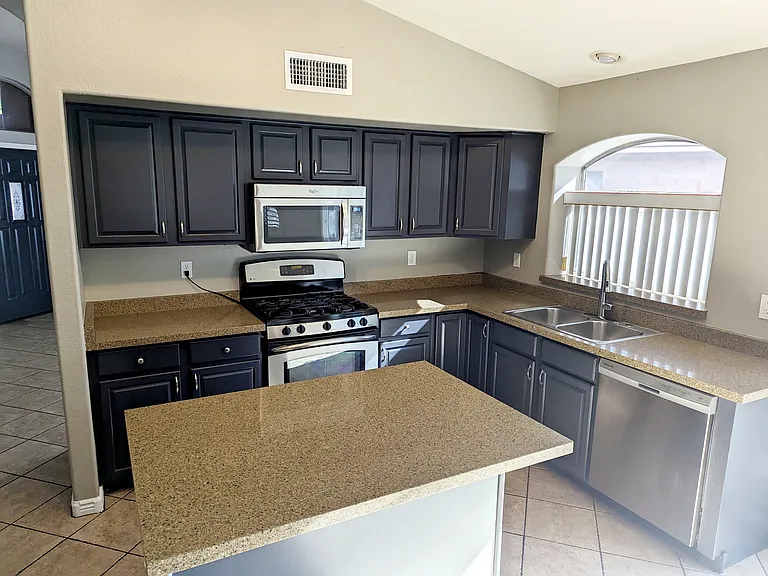 4363 E Lone Cactus Dr — Photo 7