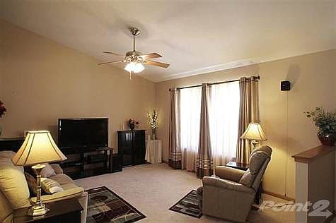 5th image of 625 Molly Dr