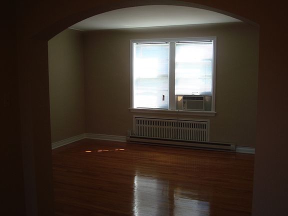 5th image of 6401 Chippewa St APT 3W