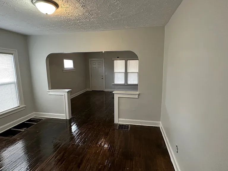 953 E 17th Ave #953 — Photo 4