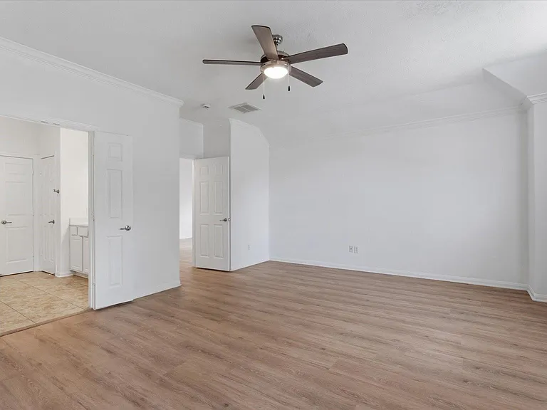 15 Benedict Canyon Loop — Photo 19