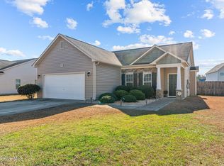 340 Roanoke Dr, Raeford, NC 28376