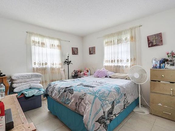 5th image of 4715 Hairland Dr #4717