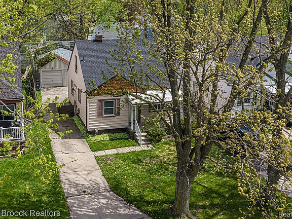 2nd image of 3012 Greenfield Rd