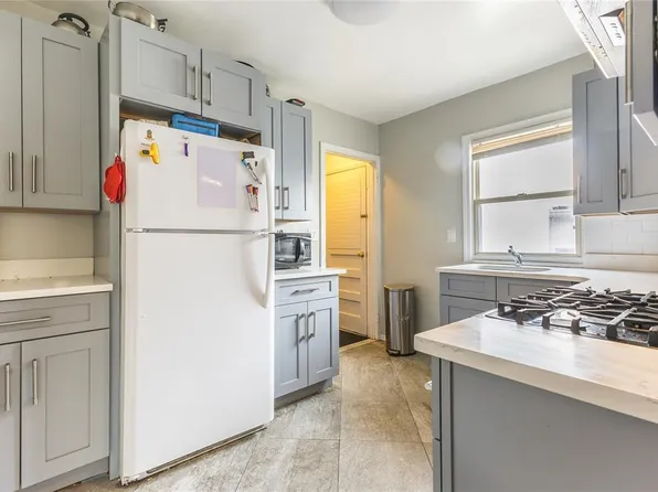 80-15 168th Street image 6 of 30