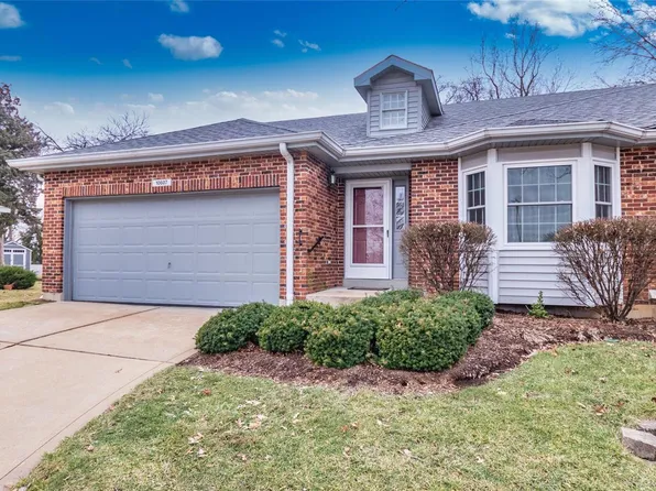 10607 Village Of Lavinia Ct, Saint Louis, MO 63123