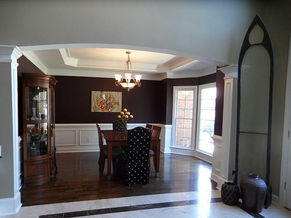 4th image of 215 Lake Heights Ct