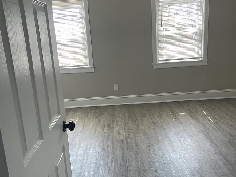 319 Mercer St #B — Photo 6