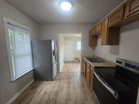 5th image of 1210 Miner St