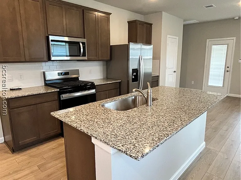 1154 Toledo Bend Dr — Photo 8
