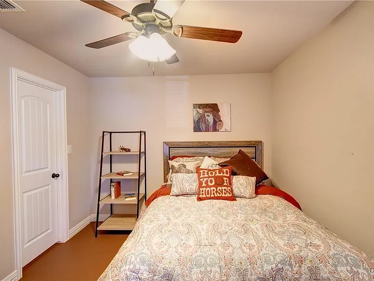 701 S Lillian St #1 — Photo 11