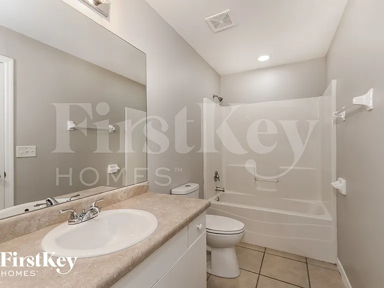 2232 NW 9th Ter — Photo 10