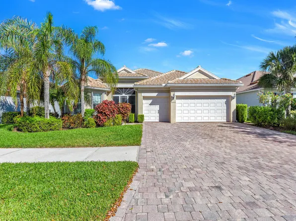 8566 Veronawalk Cir, Naples, FL 34114