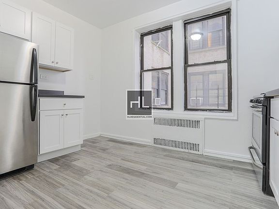 2nd image of 4015 Hampton St APT 2C