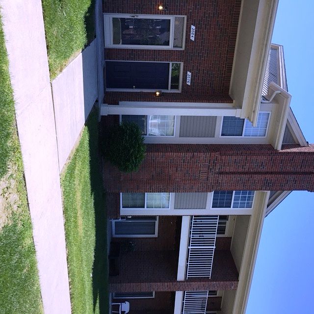 1st image of 2076 Leighton Dr