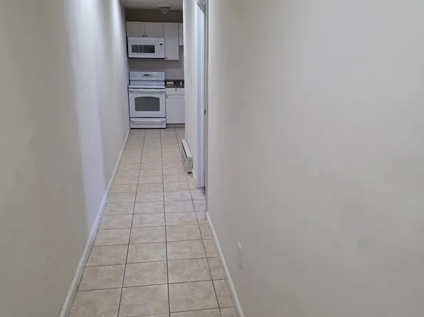 816 W 8th St, Wilmington, DE