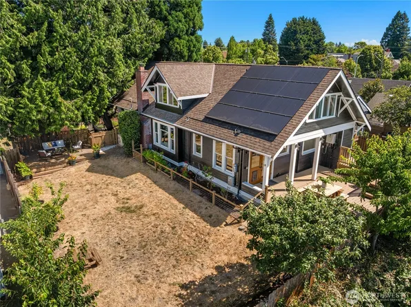 907 NE 72nd Street, Seattle, WA 98115