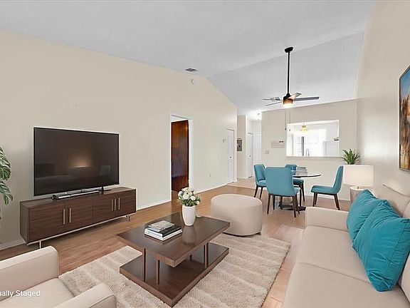 5th image of 2907 Prince Oak Ct