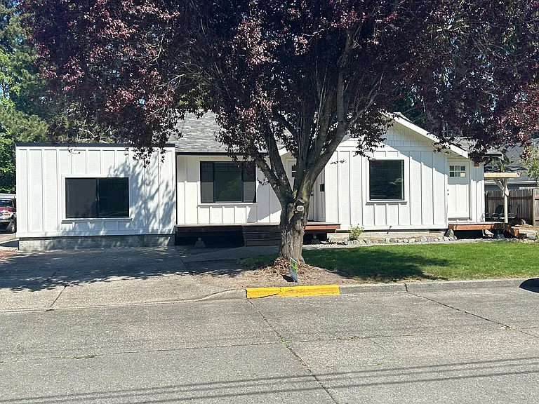 431 4th Ave NE — Photo 23