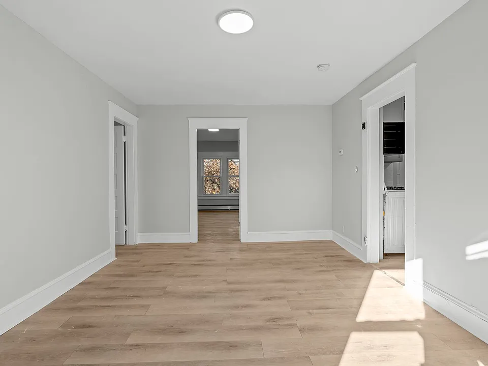 50 Hillside Pl