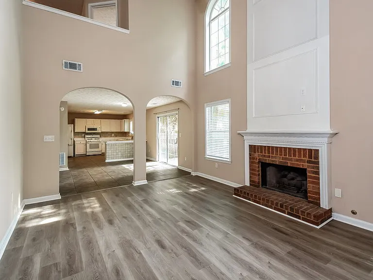 1675 Berrywood Way — Photo 6