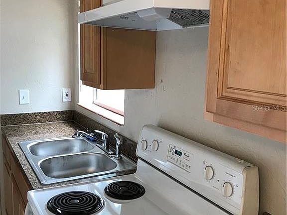 3rd image of 2420 Tanglewood St APT C