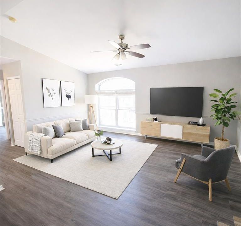 1st image of 652 Green Jade Dr APT H