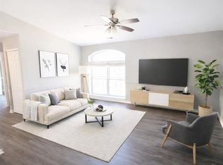 652 Green Jade Dr APT H, Fenton, MO