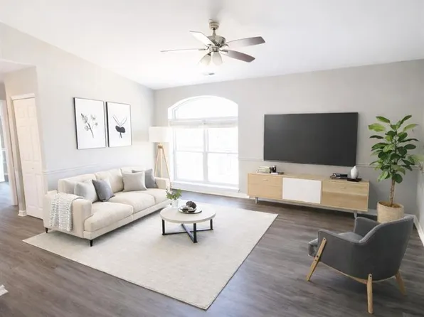 652 Green Jade Dr APT H, Fenton, MO 63026