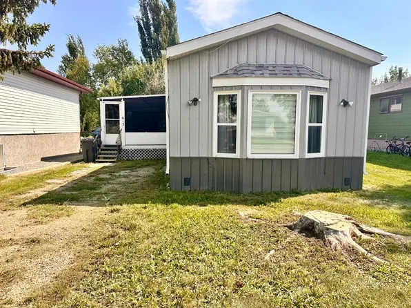 613 W Iris St, Rosemary, AB T0J 2W0