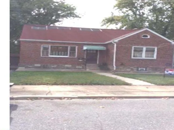 936-38 Oakmont St, Philadelphia, PA 19111