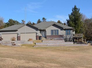 4611 Vista View Ln, Kearney, NE 68845