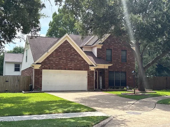 4011 Beechwood Dr, Pearland, TX 77584