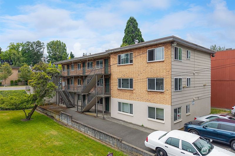 2nd image of 34 W Cremona Street