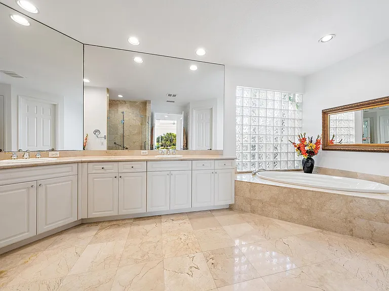8080 Sandhill Ct — Photo 19