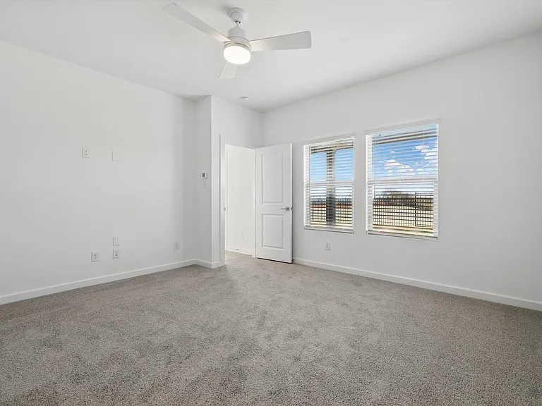 2238 Maple Ridge Dr — Photo 44